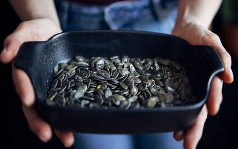 Maximize Pumpkin Seeds Benefits: Tips for Daily Use